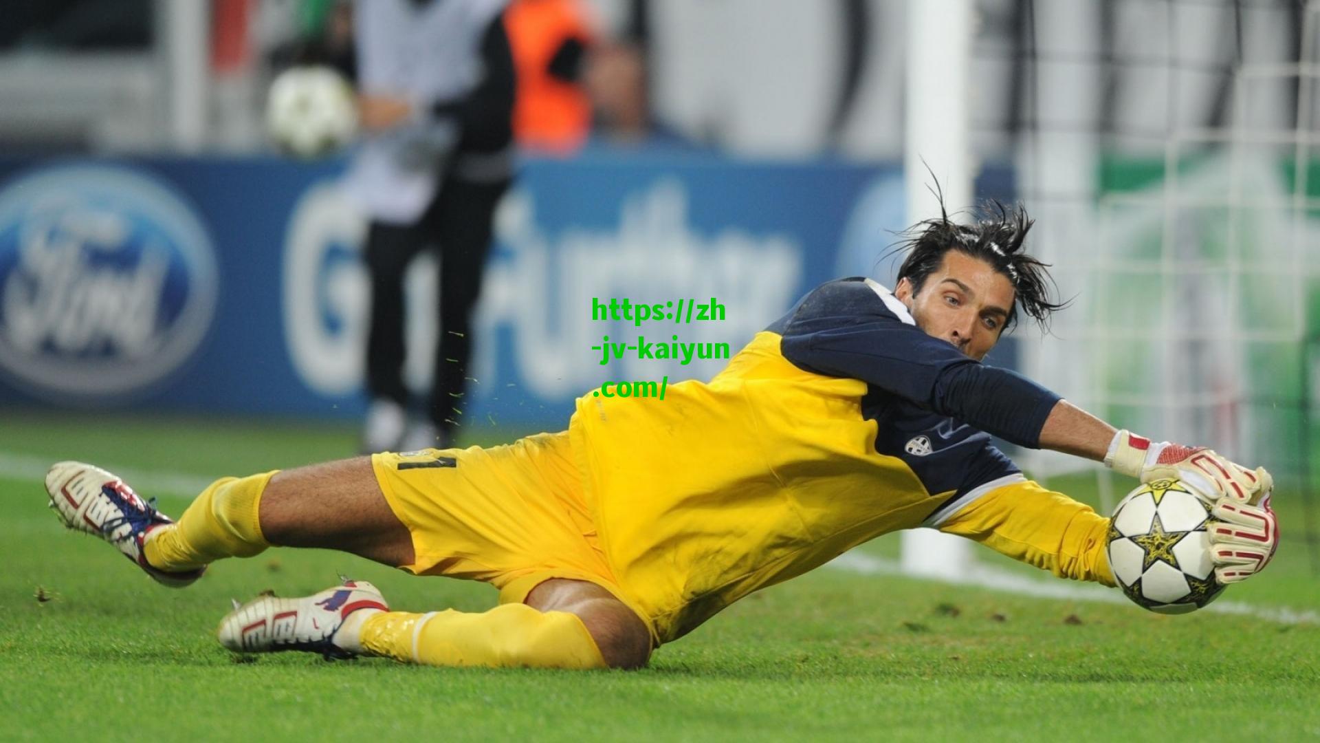 中国男篮新星崔永熙喜迎22岁生日，球迷与队友送上真挚祝福